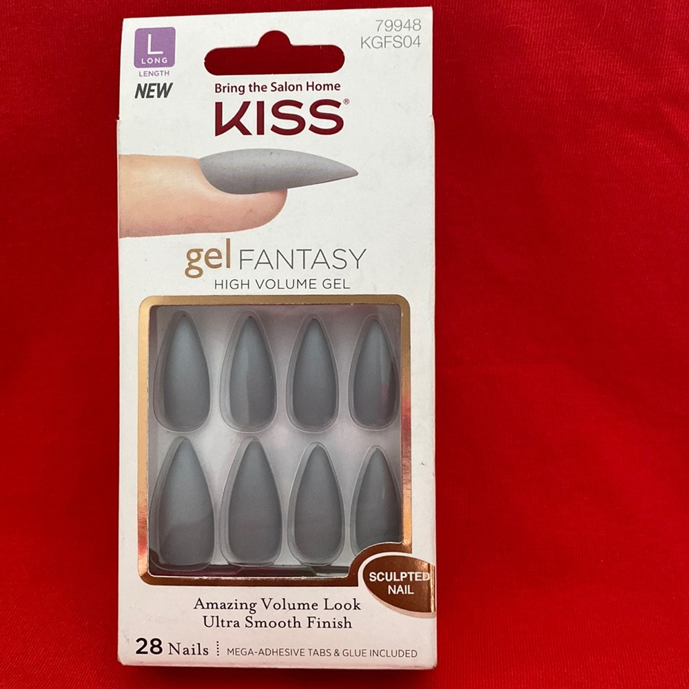 NIB KISS light grey nails